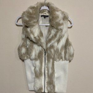 NWT Ashley Premium Women's Size L Ivory Tan Faux Fur Full Zip Vest Coat Fitted M